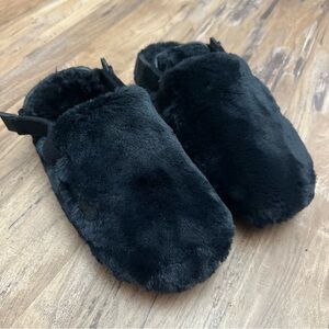 Women’s Nike Calm Mule Black Faux Fur Fuzzy Sling Back Slipper Mules